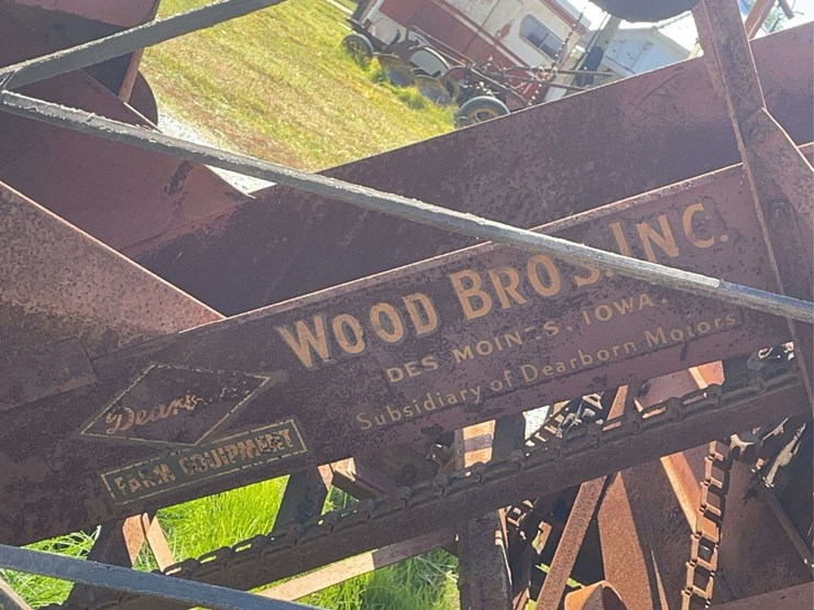 dearborn-1-row-corn-picker-image-24