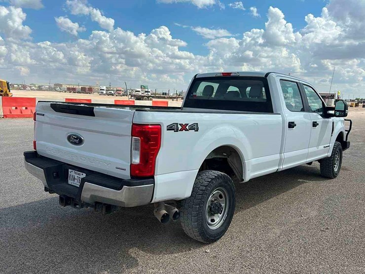 2018-ford-f350-image-3