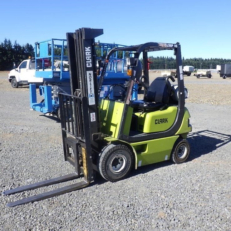 Clark CMP15 Forklift