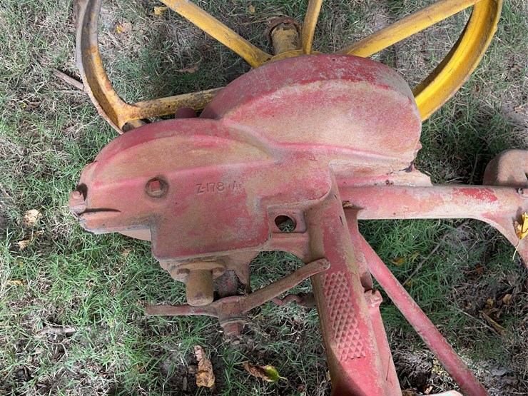 oliver-horse-drawn-sickle-mower-image-21