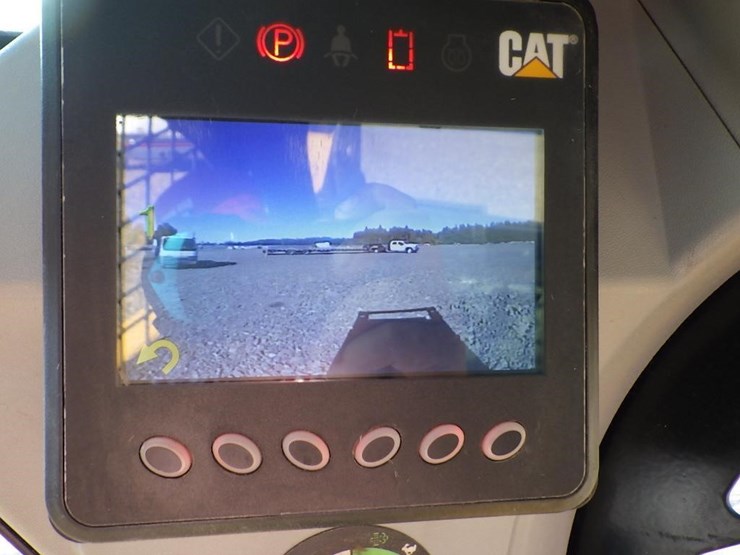 2023-caterpillar-242d3-image-28