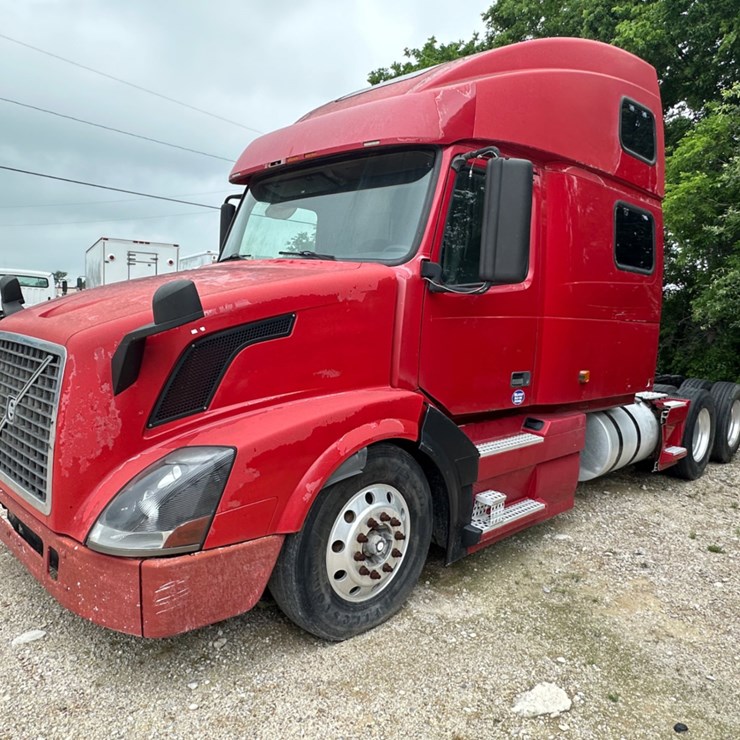2006 VOLVO VNL