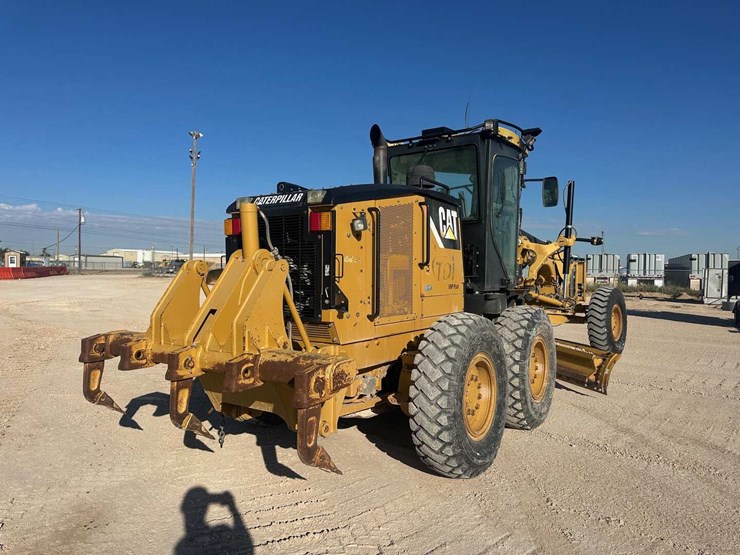 2009-caterpillar-140m-image-6