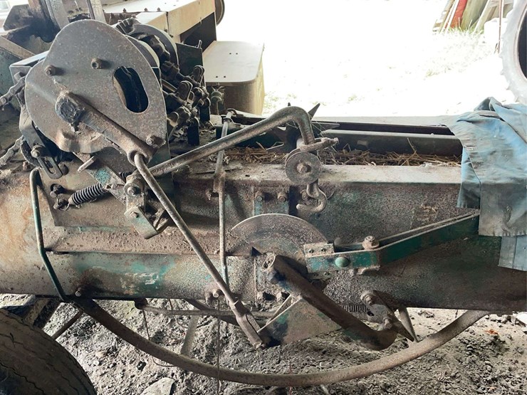 oliver-60-square-baler-image-20