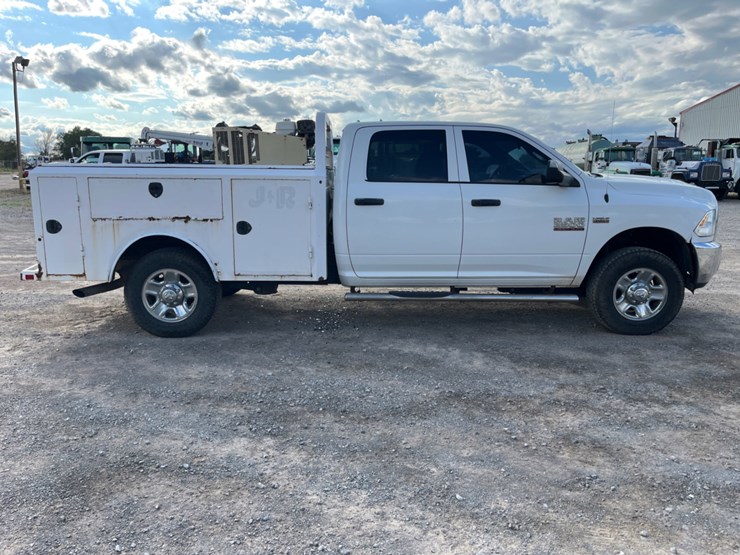 2018-ram-2500-service-truck-(inoperable)-image-4