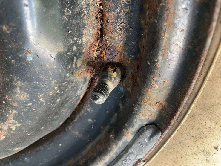 1949-dodge-coronet-image-24