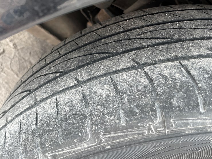 #511-•-2014-chrysler-200-(has-az-title)-image-36