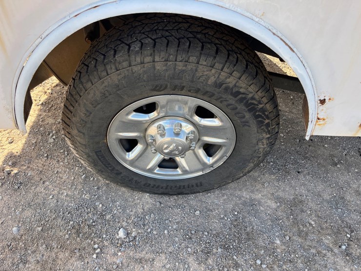 2018-ram-2500-service-truck-(inoperable)-image-15