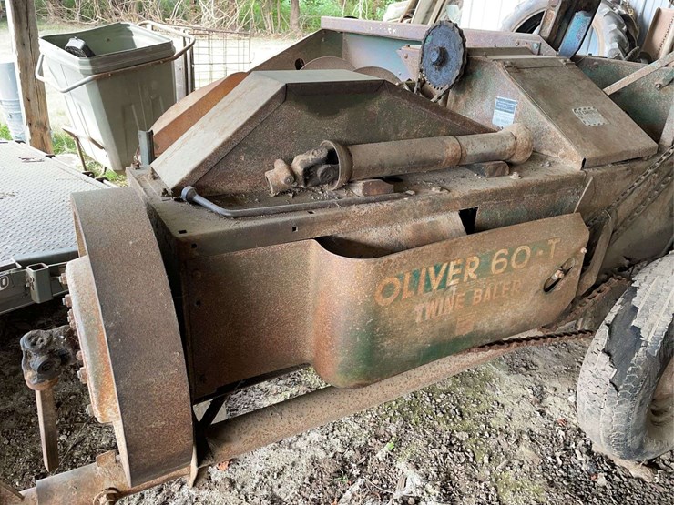 oliver-60-square-baler-image-13