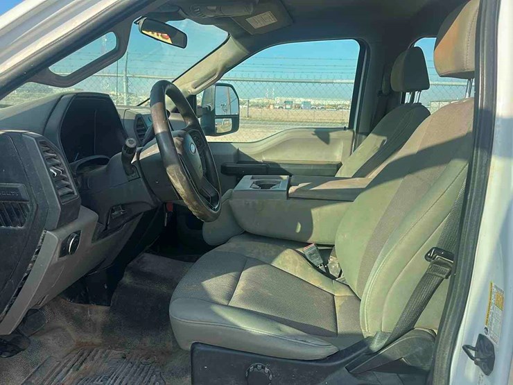 2020-ford-f350-image-6