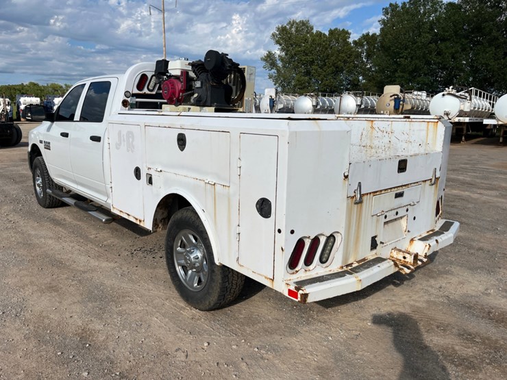 2018-ram-2500-service-truck-(inoperable)-image-7