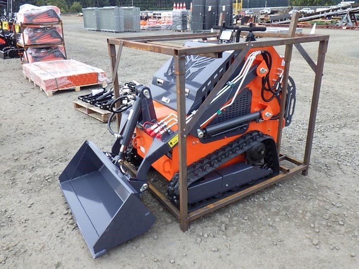 2025-tpm-t460-skid-steer-tracked-loader-image-1