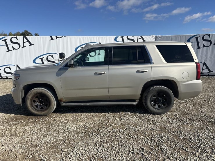 2015-chevrolet-tahoe-image-2