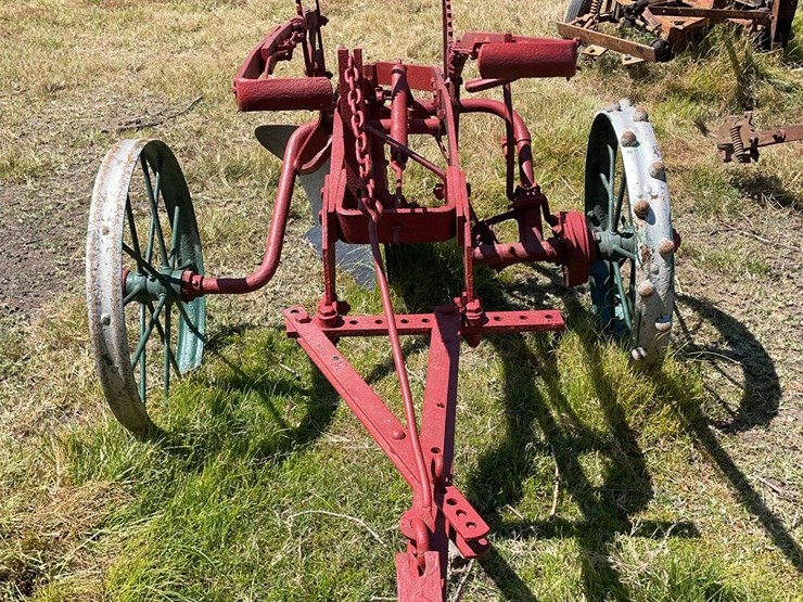 oliver-1-bottom-plow-image-8