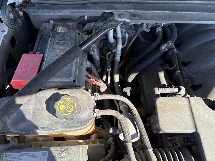 2015-chevrolet-tahoe-image-12