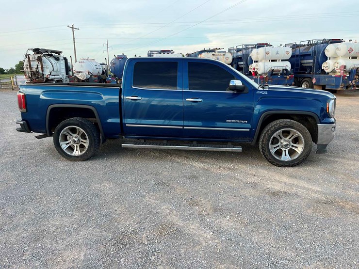 2017-gmc-sierra-1500-image-4
