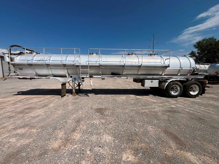 2017-troxel-150-bbl-aluminum-vacuum-trailer-image-8