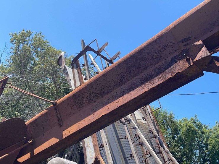 dearborn-1-row-corn-picker-image-27