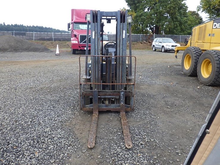doosan-g25e-forklift-image-2