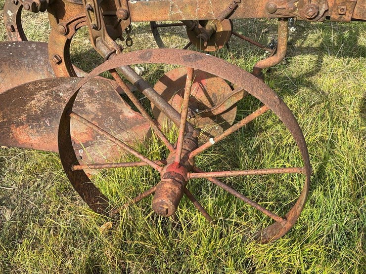 2-bottom-plow-image-17