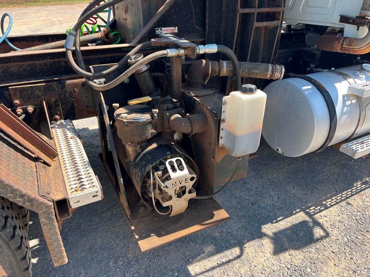 2007-mack-cv713-winch-truck-image-17
