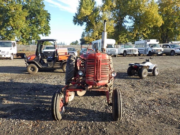 mccormick-farm-all-100-row-crop-tractor-image-2