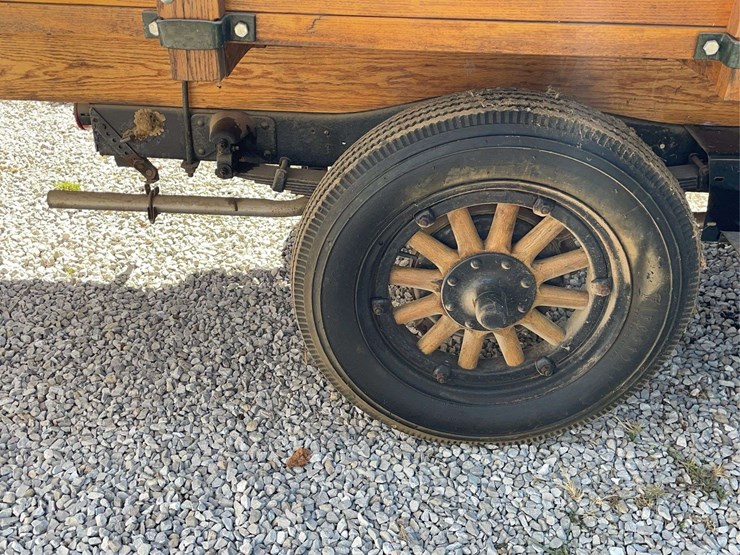 chevrolet-stake-bed-truck-image-30