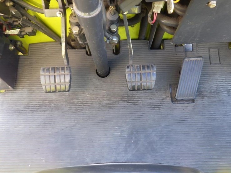 clark-cmp15-forklift-image-20