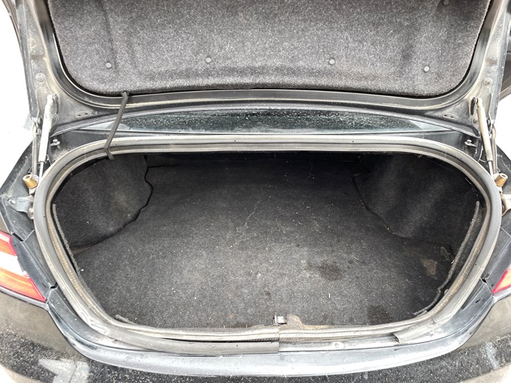 #511-•-2014-chrysler-200-(has-az-title)-image-97