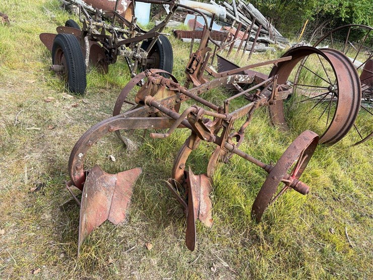 2-bottom-plow-image-6