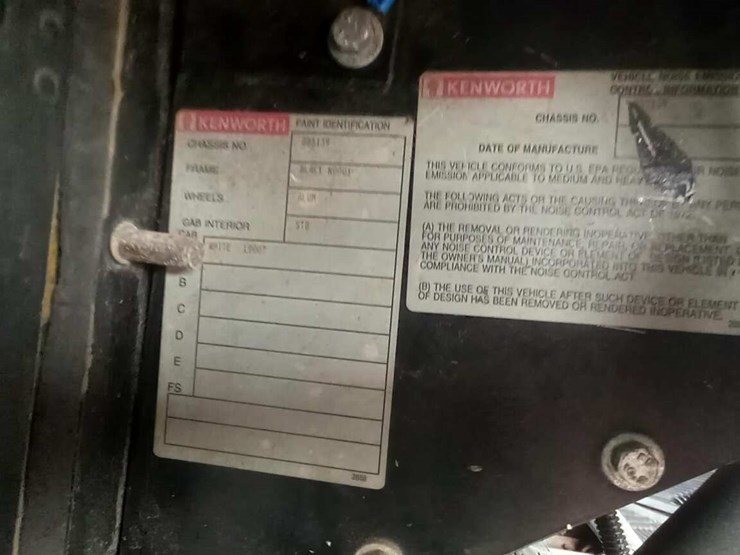 2000-kenworth-w900l-image-26