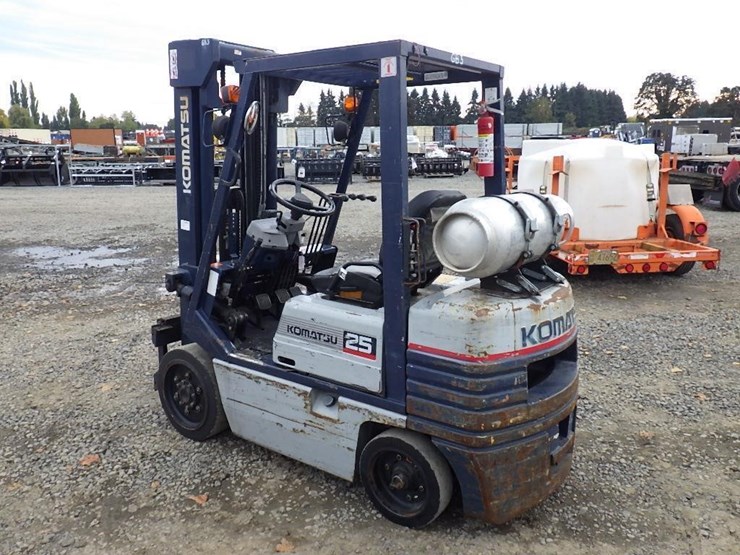 komatsu-fg25st-11-image-7