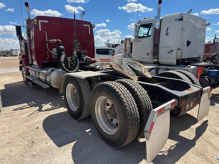 2015-western-star-4900-image-2
