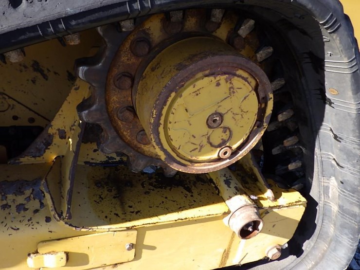 2019-caterpillar-239d3-image-32