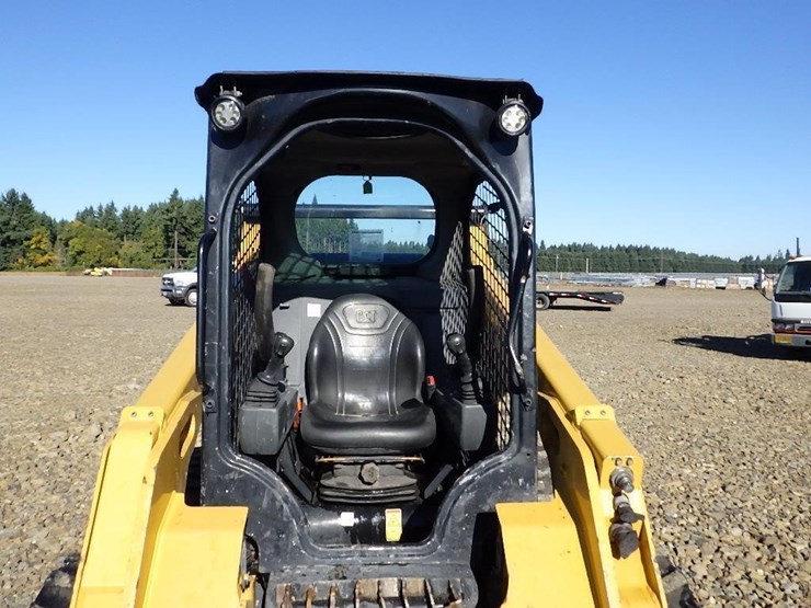 2023-caterpillar-242d3-image-20