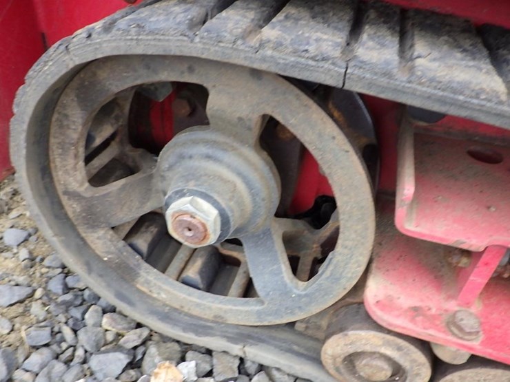 toro-skid-steer-tracked-loader-image-29