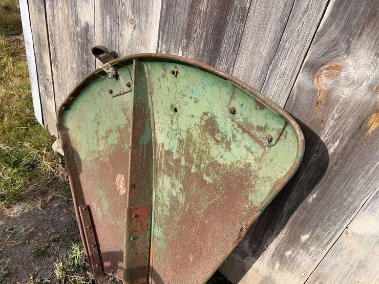 (2)-oliver-fenders-image-14