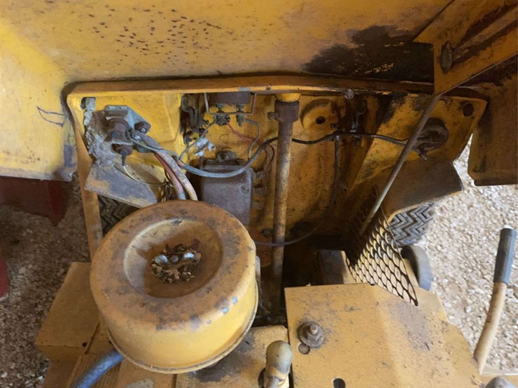 minneapolis-moline-108-image-22