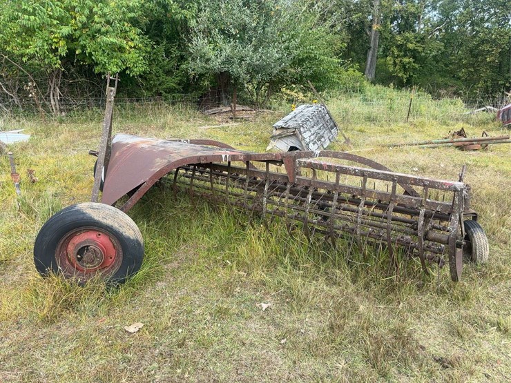 side-delivery-hay-rake-image-2