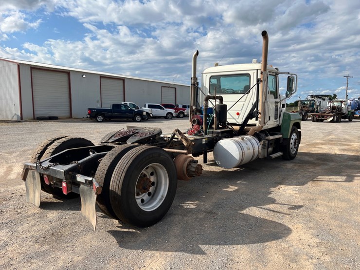 2018-mack-chu613-daycab-(inoperable)-image-5