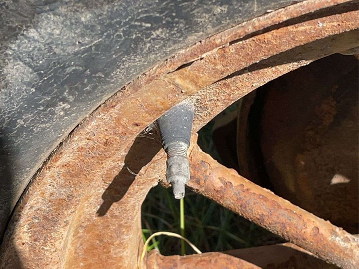 moline-2-bottom-plow-image-16