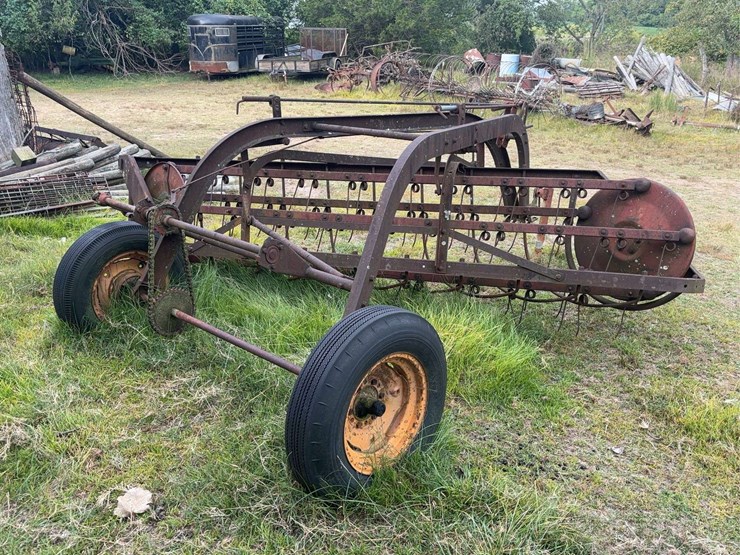 minneapolis-moline-side-delivery-hay-rake-image-5