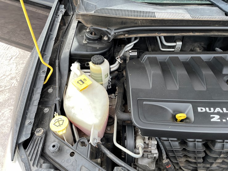 #511-•-2014-chrysler-200-(has-az-title)-image-103