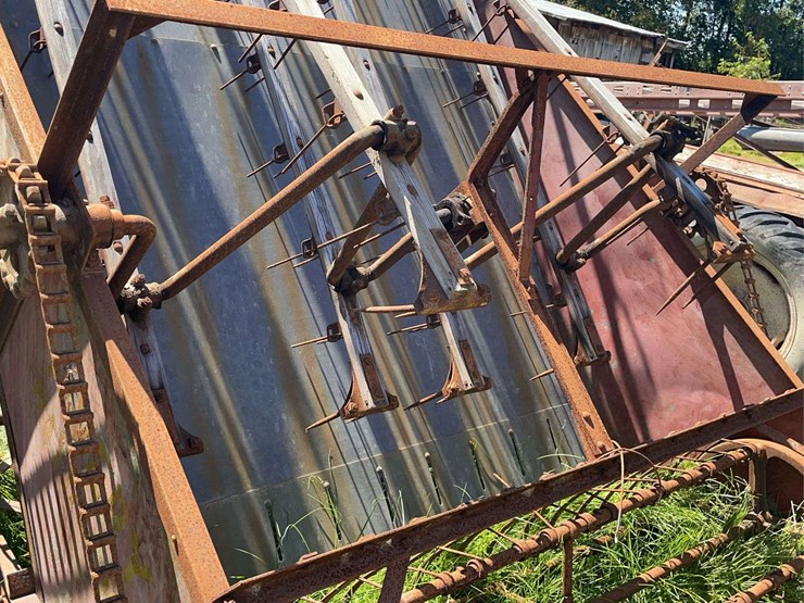 avery-hayhawk-hay-loader-image-10