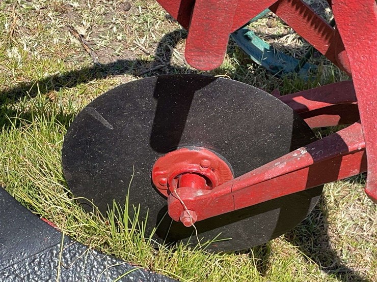 oliver-1-bottom-plow-image-19