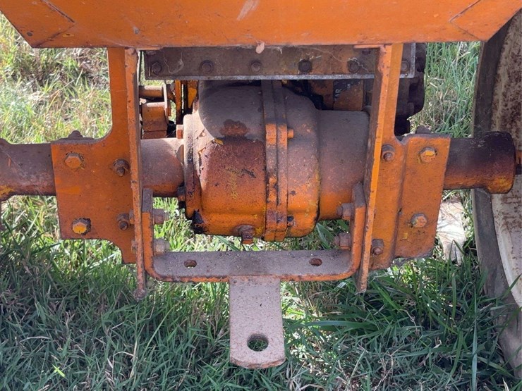 minneapolis-moline-110-hydro-image-43