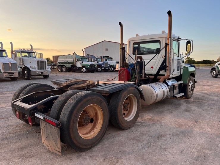 2018-mack-chu613-daycab-(inoperable)-image-5