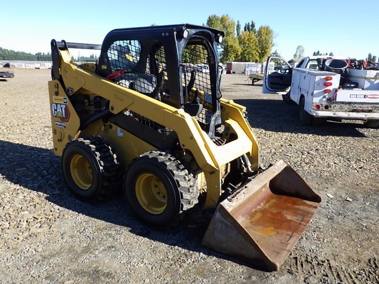 2023-caterpillar-242d3-image-2