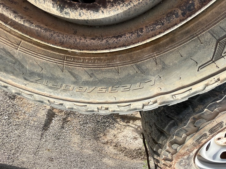 #1174-•-tires-(located-in-la-union,-nm)-image-3