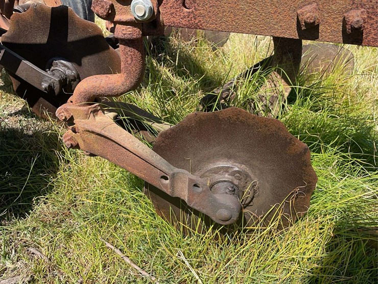 3-bottom-plow-image-17